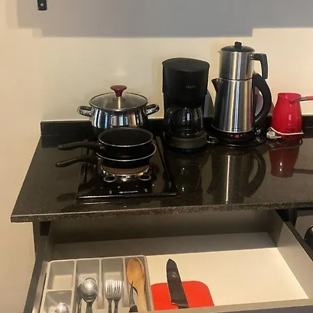 Wonderful Flat With Balcony Near Hadrian's Gate