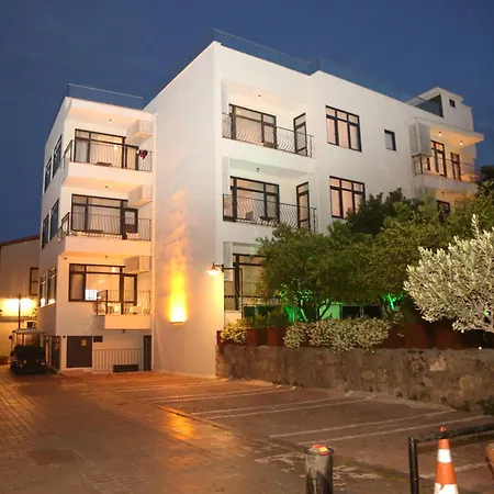 Wonderful Flat With Balcony Near Hadrian's Gate Appartement Antalya