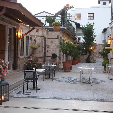 Wonderful Flat With Balcony Near Hadrian's Gate Appartement Antalya
